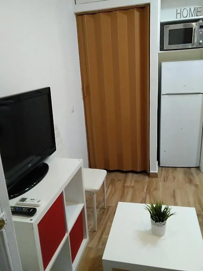 Estudio Cerca Del Carrefour Rosaleda Malaga