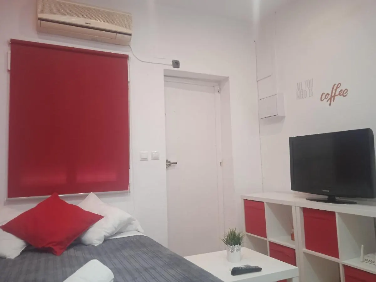 Estudio Cerca Del Carrefour Rosaleda Malaga 0*,  Spain