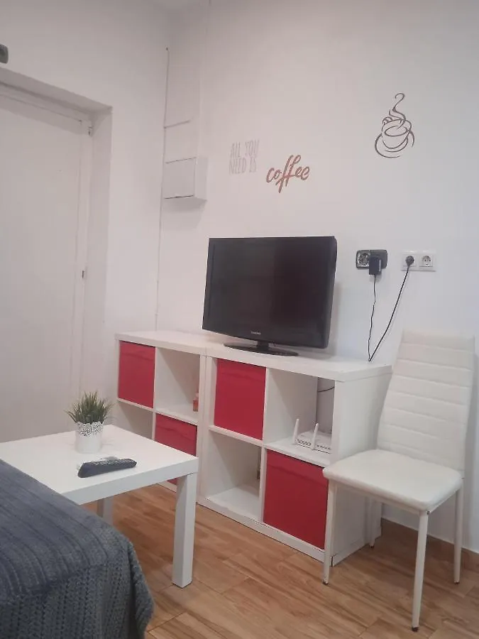 Estudio Cerca Del Carrefour Rosaleda Màlaga 0*,